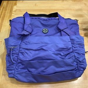 Lululemon periwinkle tote
